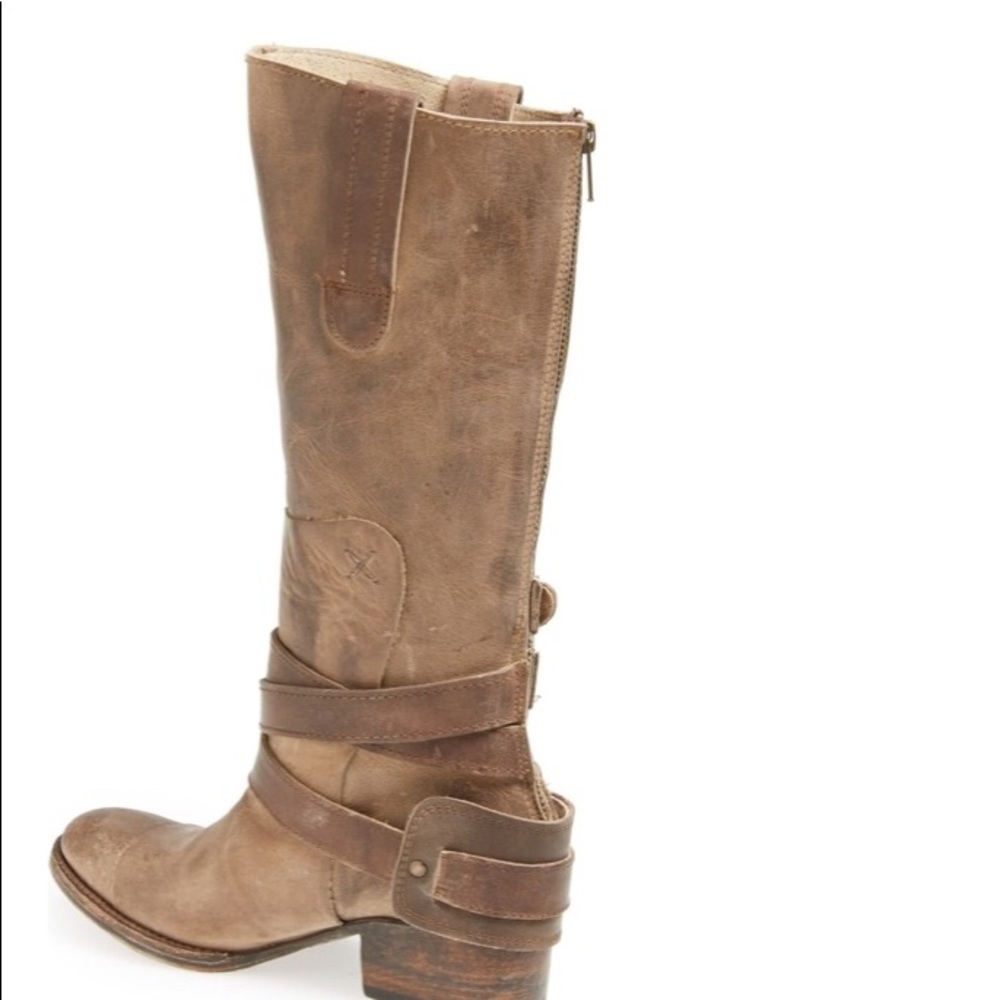ISO freebird Dakota boot size 8